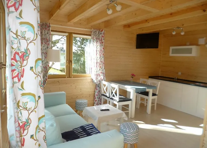 Cztery Pory Roku Kompleks wypoczynkowy *